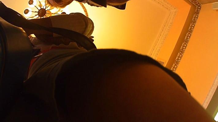 [920 MB] [upskirt, spycam] (3 roller) continued! / Streletsky shots under the skirt !! (Strelez) Amateur [2013, Upskirt, CamRip, 720p]