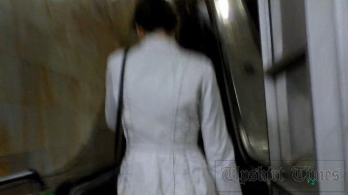 [38.94 GB] [upskirt-times.com] Peeping under skirts in the Moscow metro (387 videos) [2013-2014, Upskirts, Voyeur, Pantyhose, Stockings, Panty, 720p]