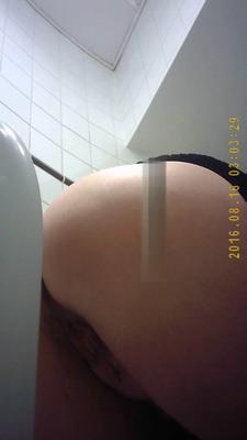 [11.7 GB] Hidden Camera in The Student Toilet All Parts / Hidden Camera in the student toilet All parts (AMATEUR) (3 releases) [2018, Peeing, Voyeur, CamRip]